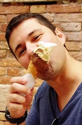 Tiago - Professional Translator